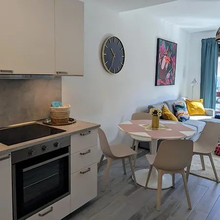 Sol Y Mar Apartment *